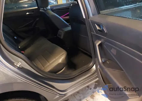 2021 Volkswagen Jetta 1.4T Sel z USA, uszkodzony, nr VIN 3VWE57BU7MM070059